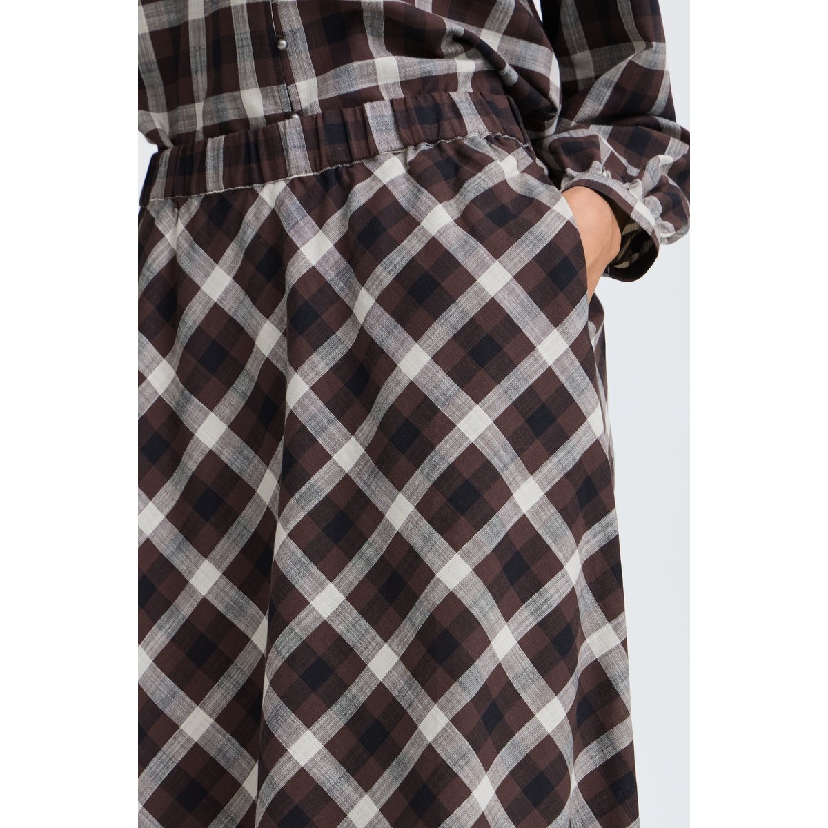 Jupe midi, silhouette évasée, ceinture élastiquée marron java check, B.YOUNG