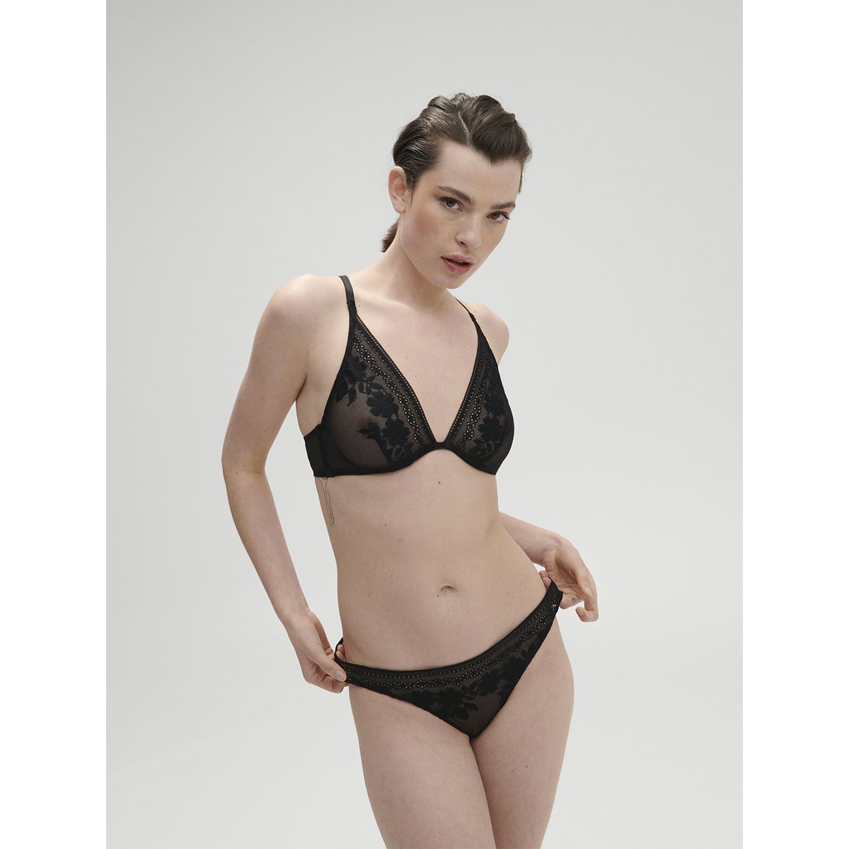 Soutien-gorge triangle avec armatures, HÉLOÏSE noir, SIMONE PERELE