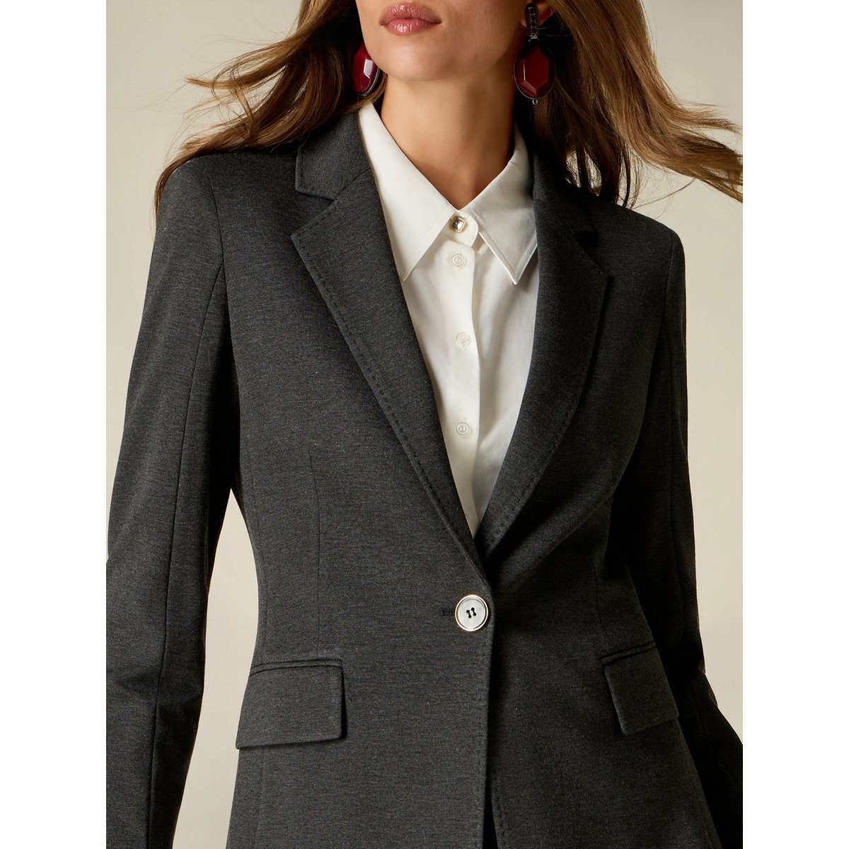 Blazer gris, OLTRE