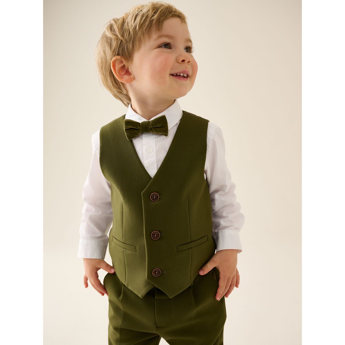 Ensemble gilet, chemise, pantalon et papillon vert olive, NEXT