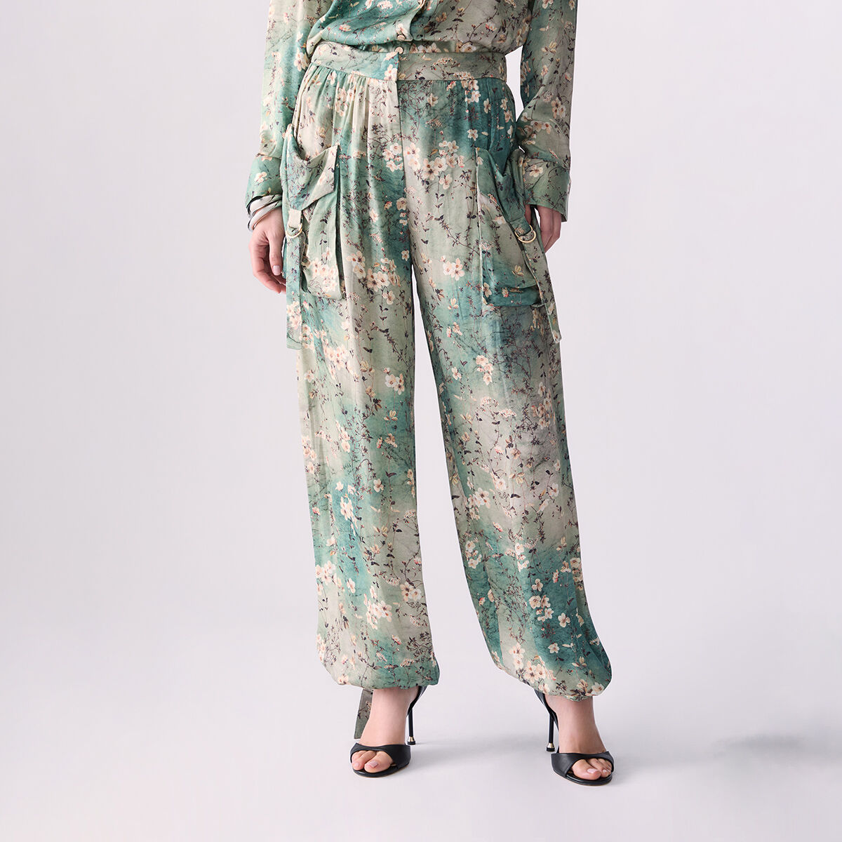 Pantalon en satin imprimé bleu clair à fleurs, LIU JO