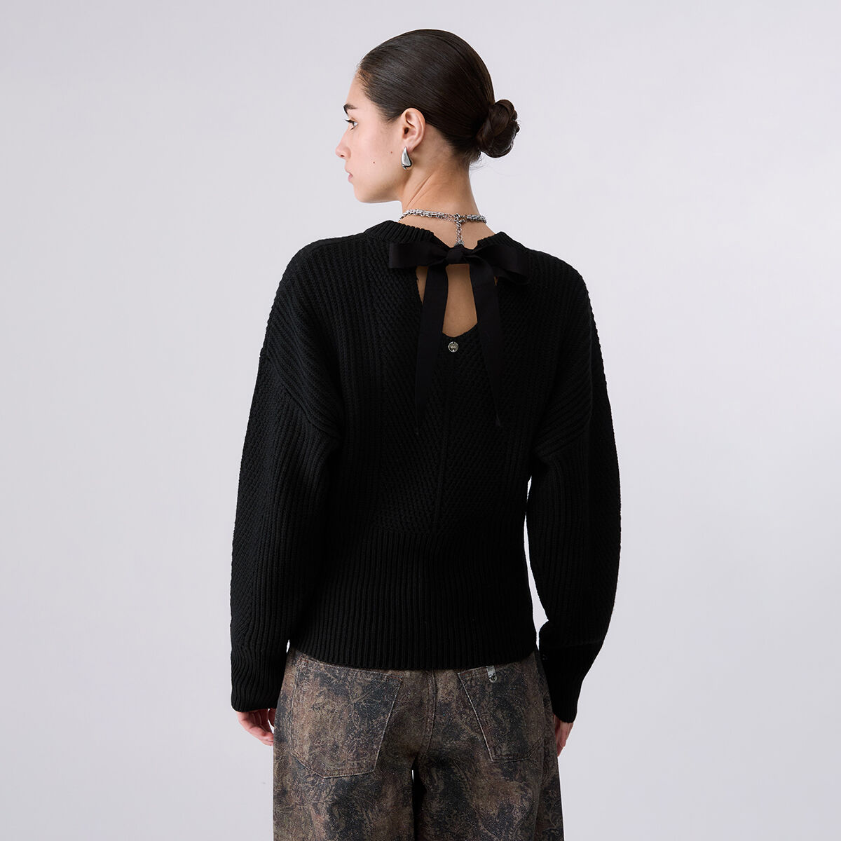 Maille en laine avec nœud noir, LIU JO