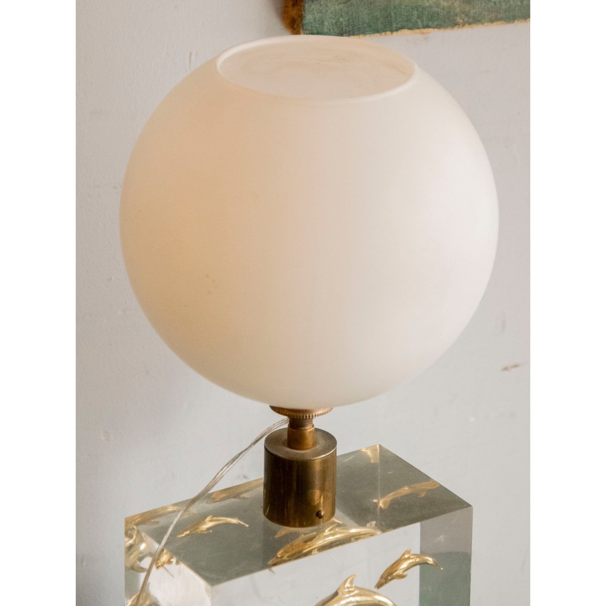 Lampe aux dauphins sculptés Suzanne N°642 - Bon état transparent, DEBONGOUT