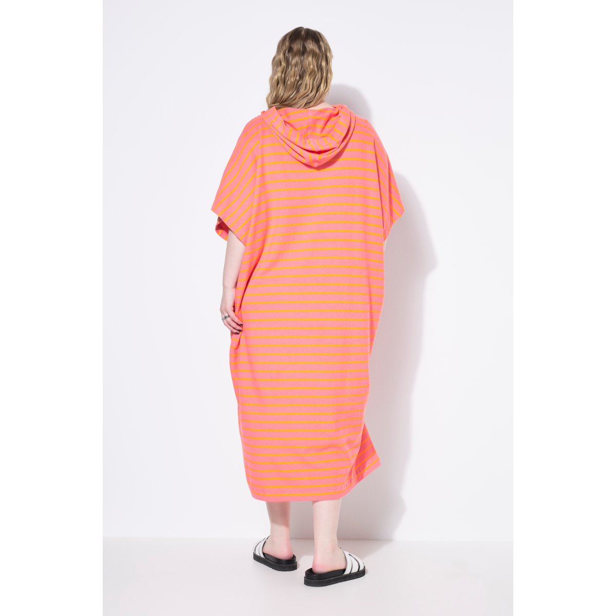 Cape de bain en molleton à rayures rose, STUDIO UNTOLD