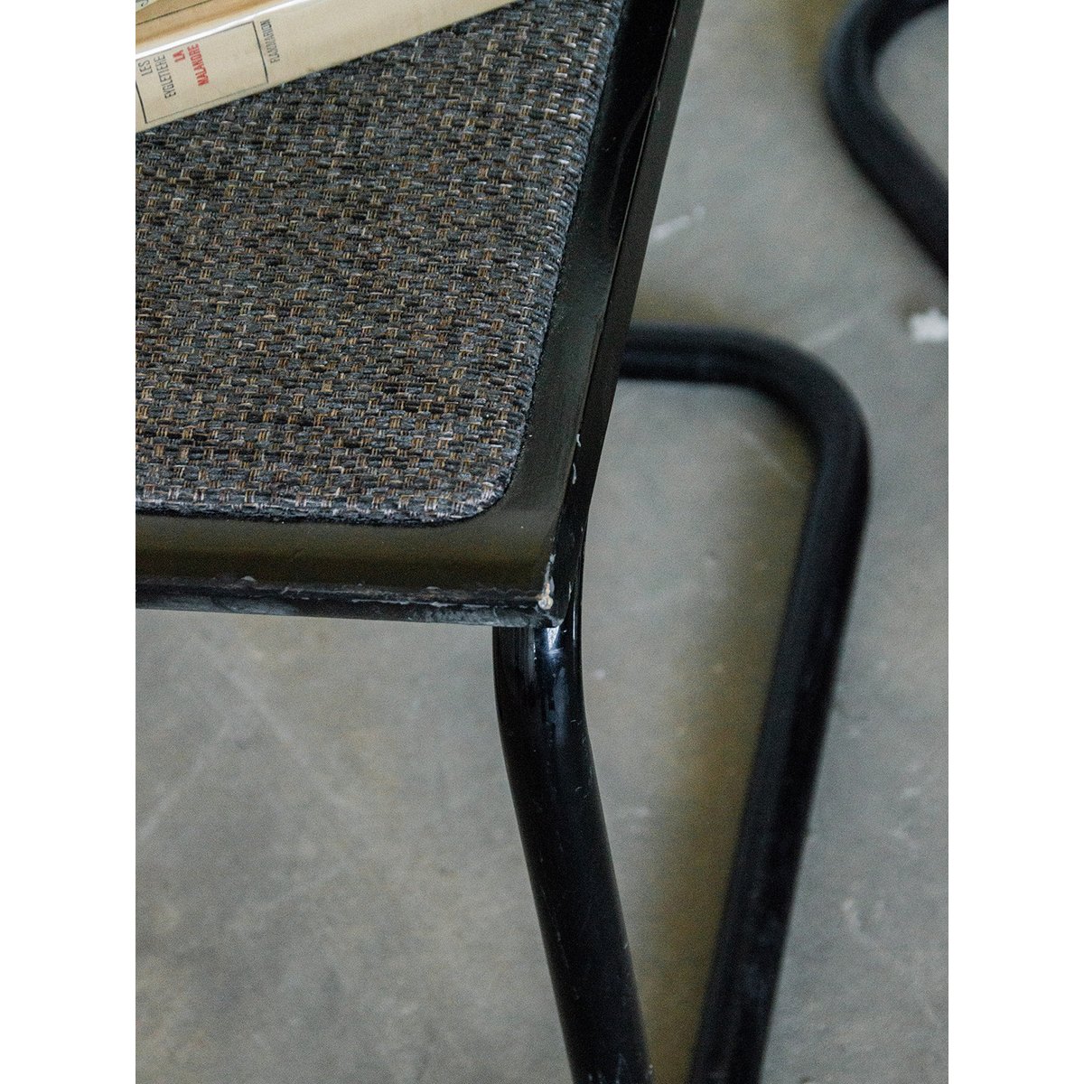 Chaise Breuer noire Diana N°291 - Bon état noir, DEBONGOUT