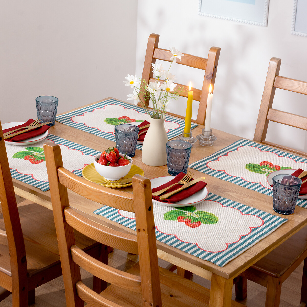 Set of 4 Strawberry Stripe Placemats blue, SO'HOME