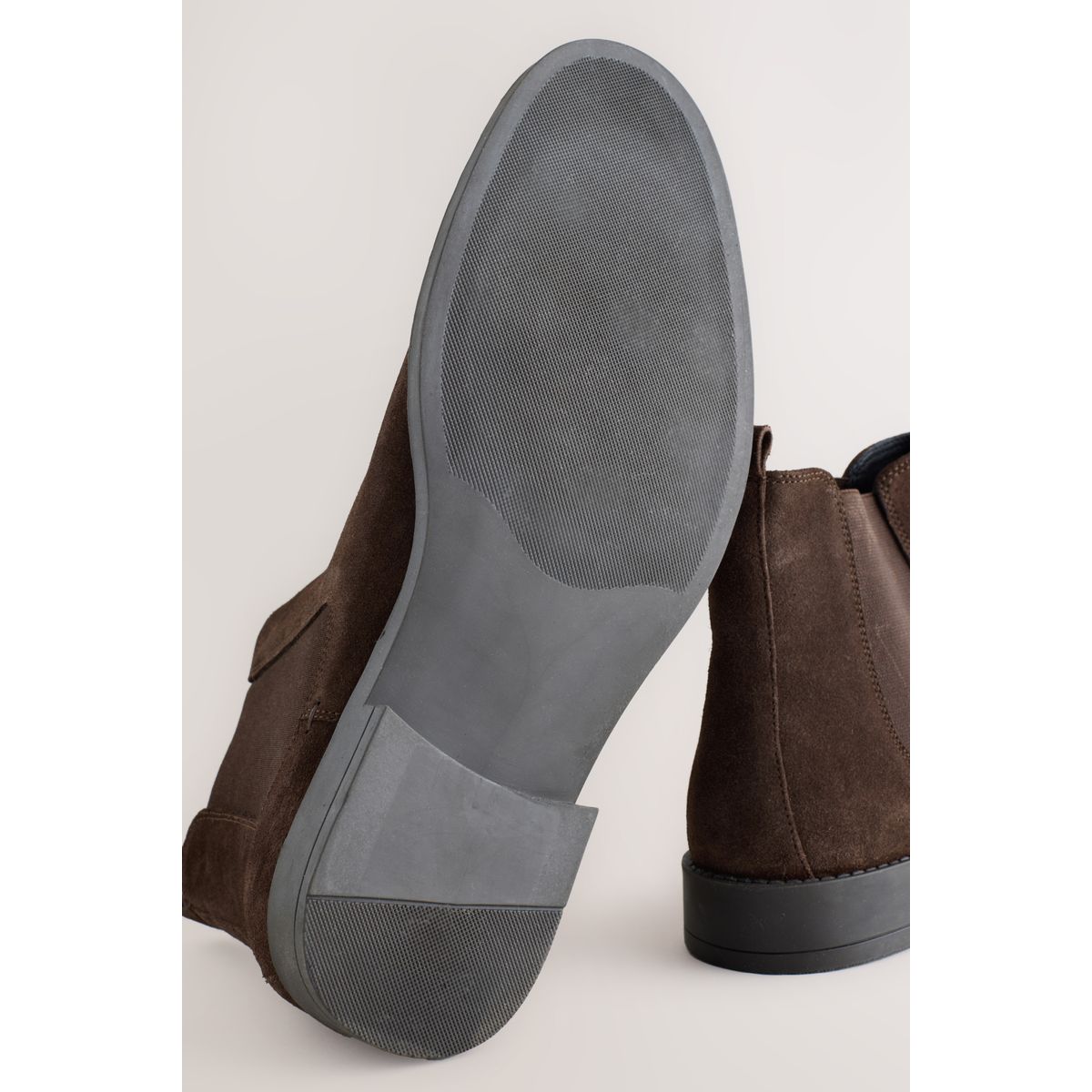 Bottines chelsea habillées en daim marron, NEXT