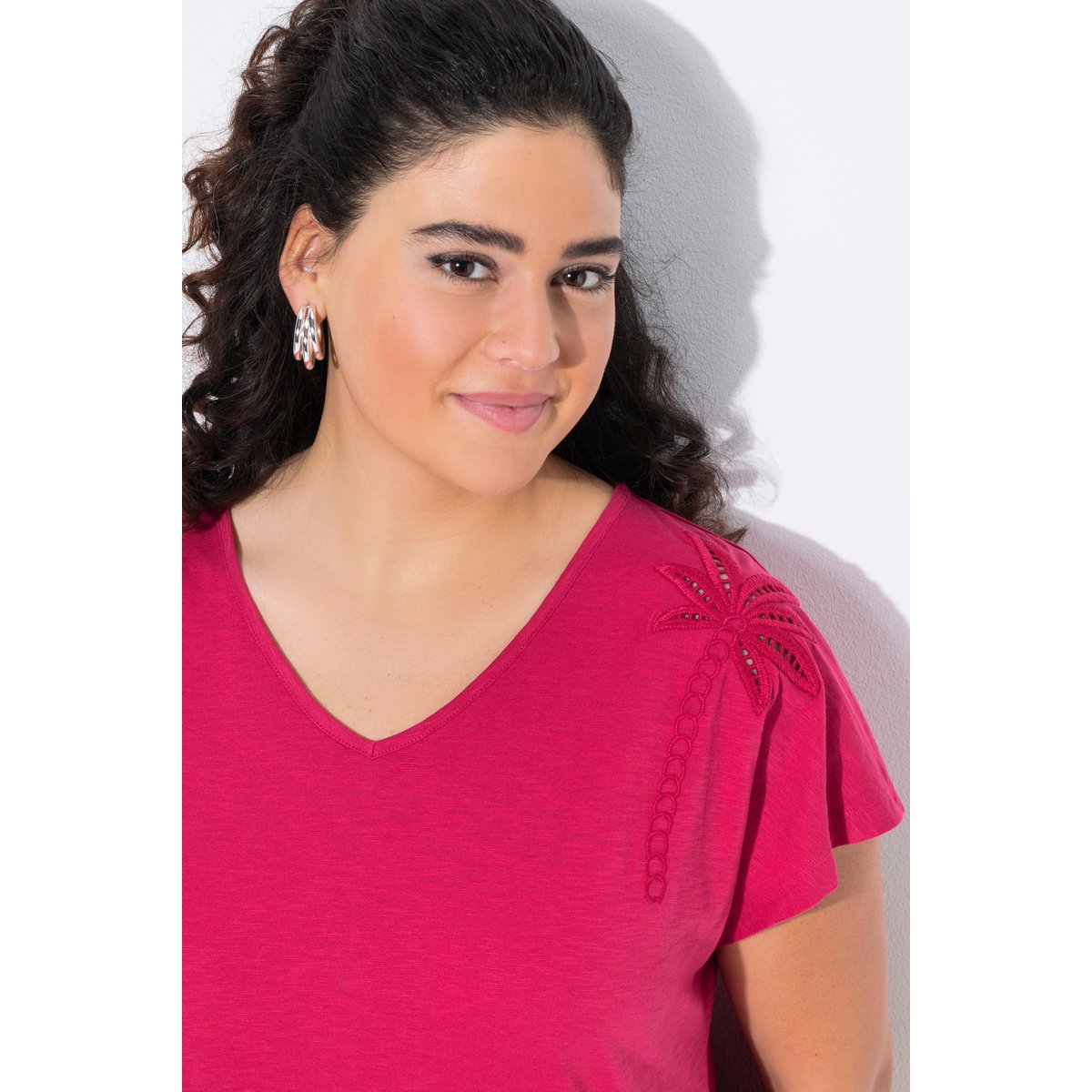 T-shirt, motif palmiers, oversize, col V framboise foncé, ULLA POPKEN