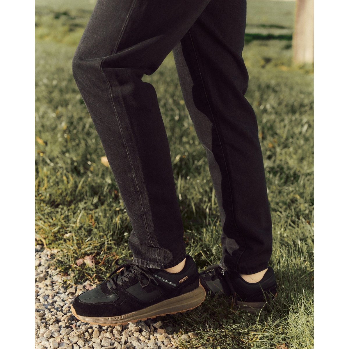 Baskets running en cuir noir, FAGUO
