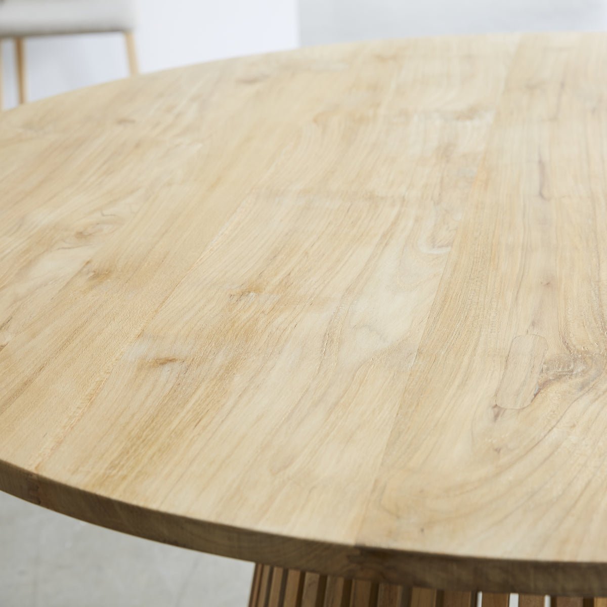 Table en teck massif ronde 4 pers.  VICTORIA naturel, BERAH GETAH