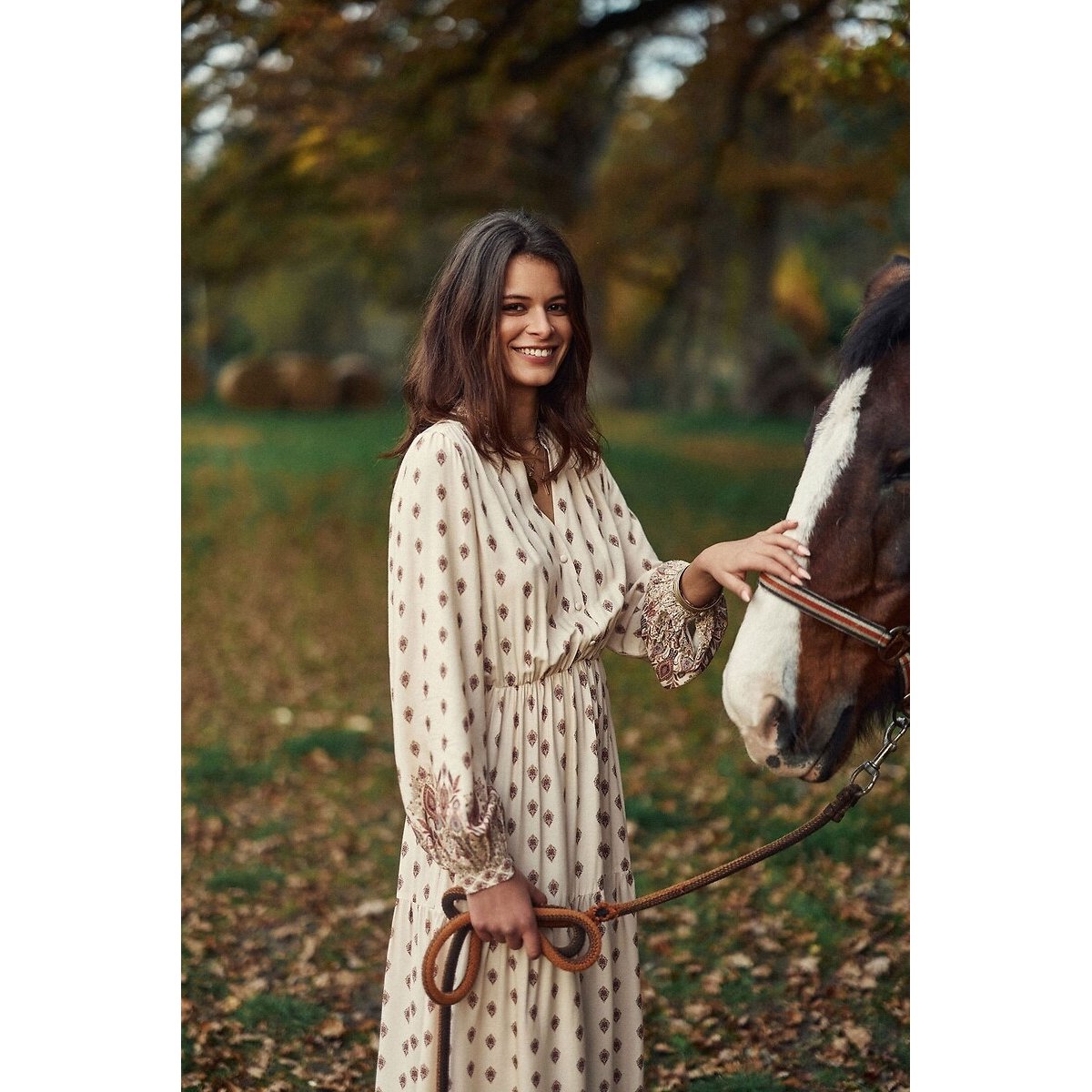 Rym Draping Maxi Dress with V-Neck and Long Sleeves printed pink blush, LA PETITE ETOILE