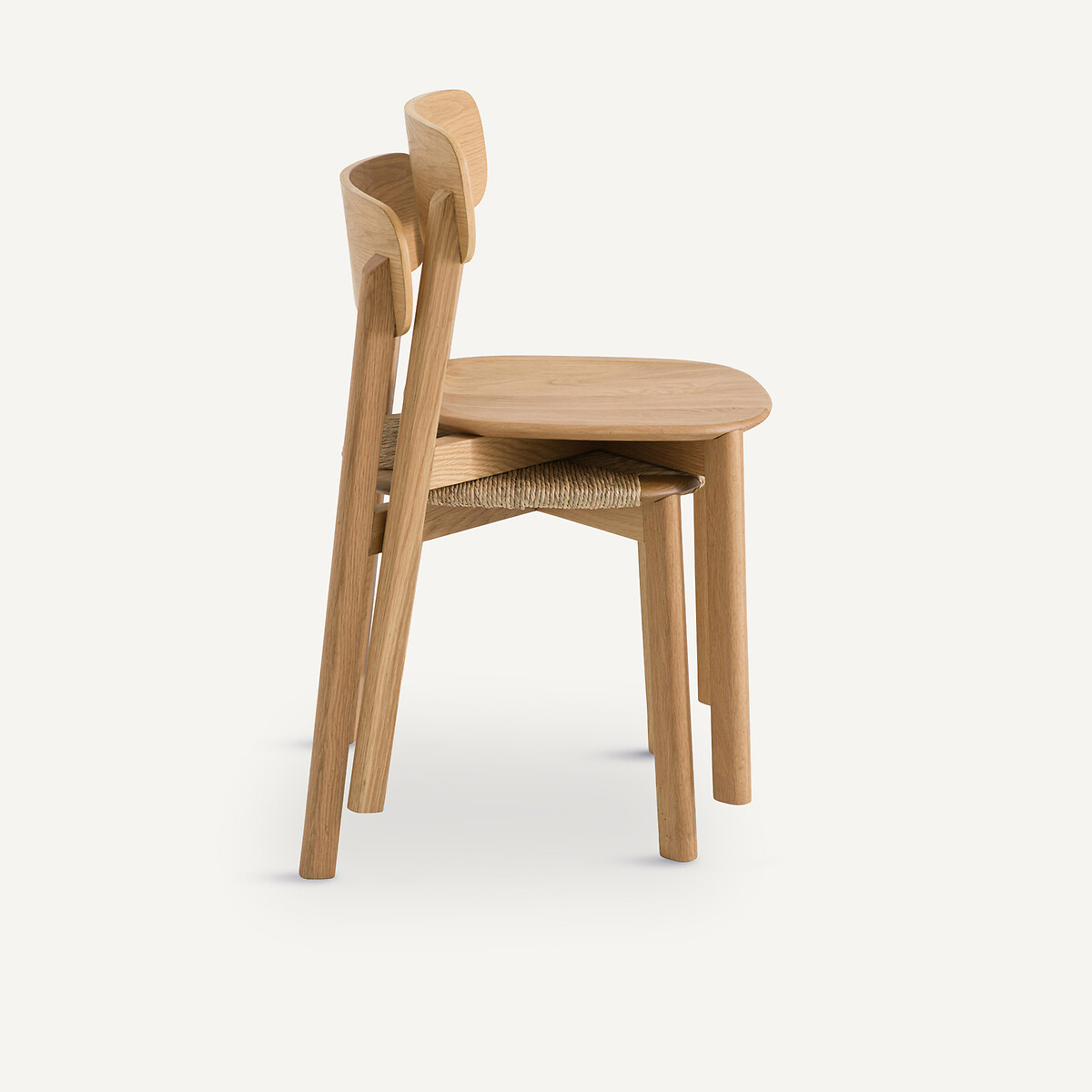 Stapelstoel, eiken, fineer en stro, Batignolles, ontwerp Emmanuel Gallina naturel eikenhout, AM.PM X EMMANUEL GALLINA