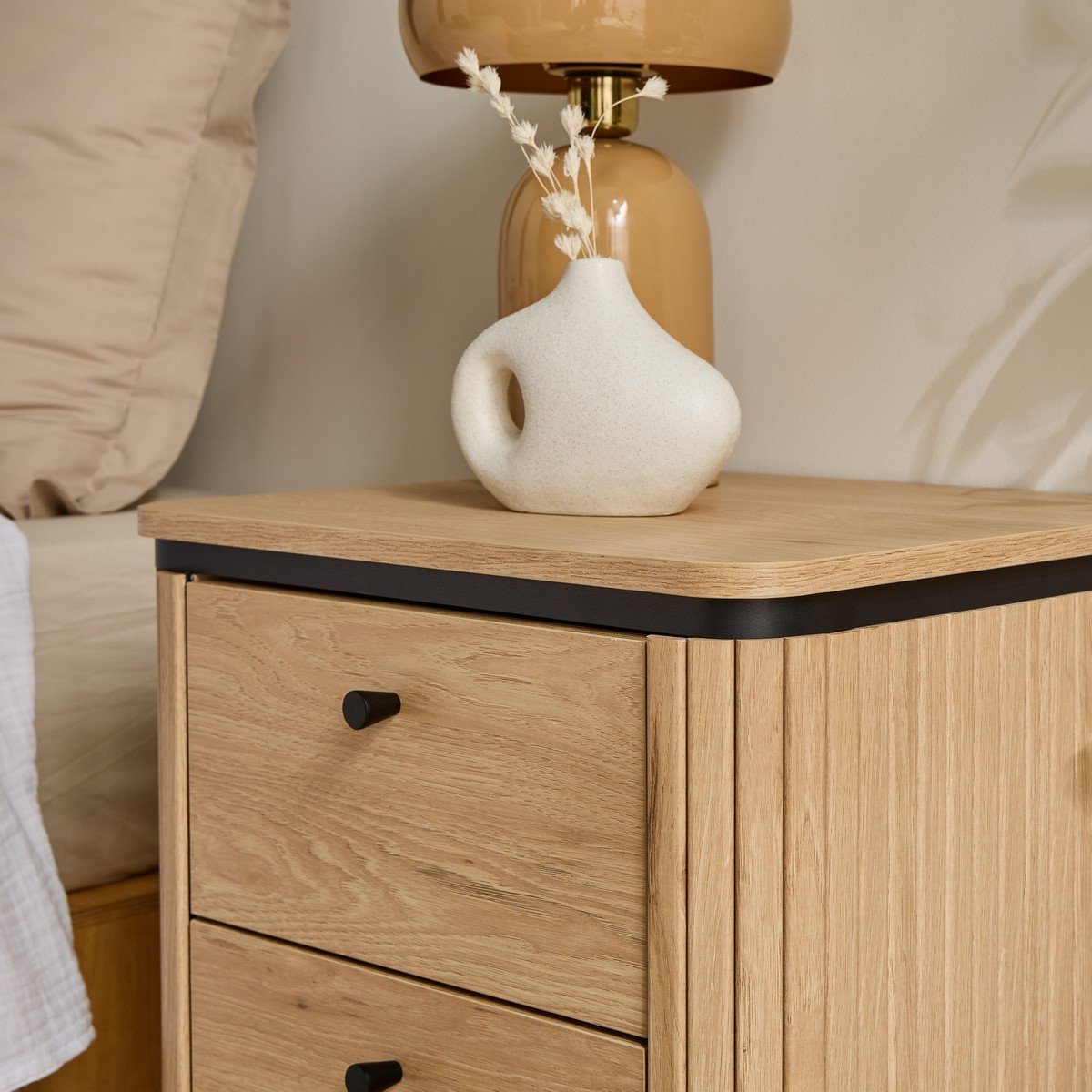 Table de chevet 2 tiroirs avec côtés effet rainuré H55 cm - MALAGA bois clair, CALICOSY
