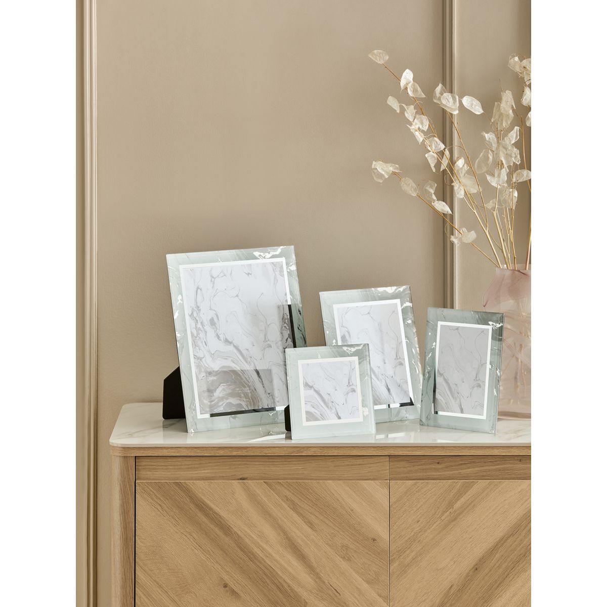Cadre photo en verre effet marbre argent, NEXT