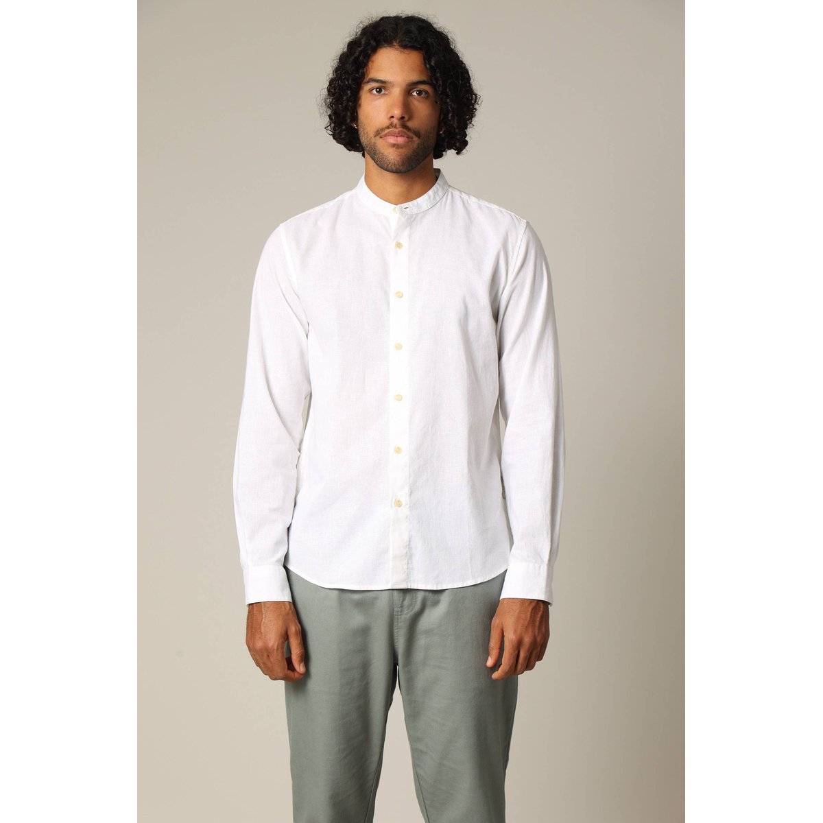 Chemise unie en lin avec col mao et manches longues SMITHY white, DEELUXE