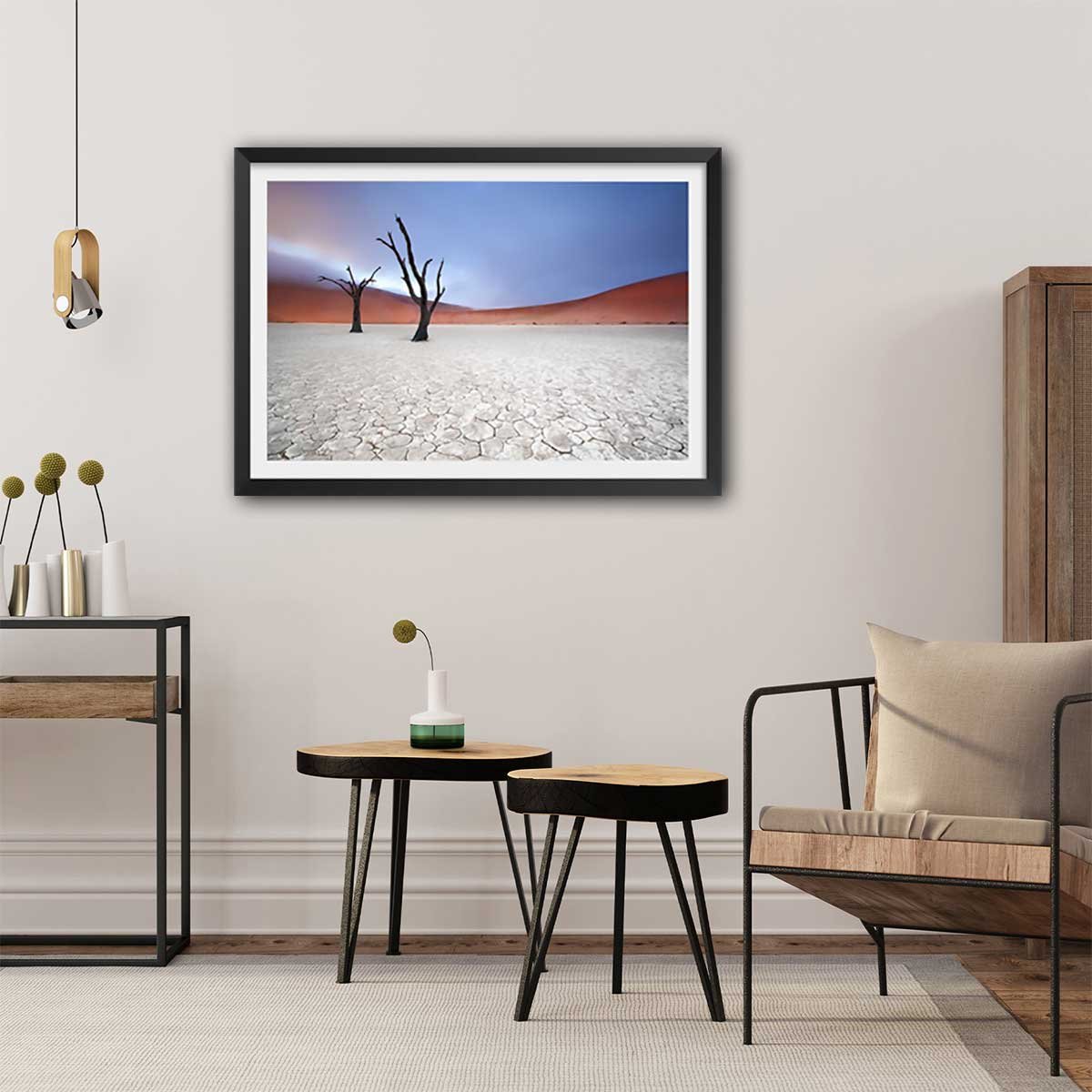 Affiche de Namibie, Le deadvlei affiche + cadre en bois - noir, HEXOA