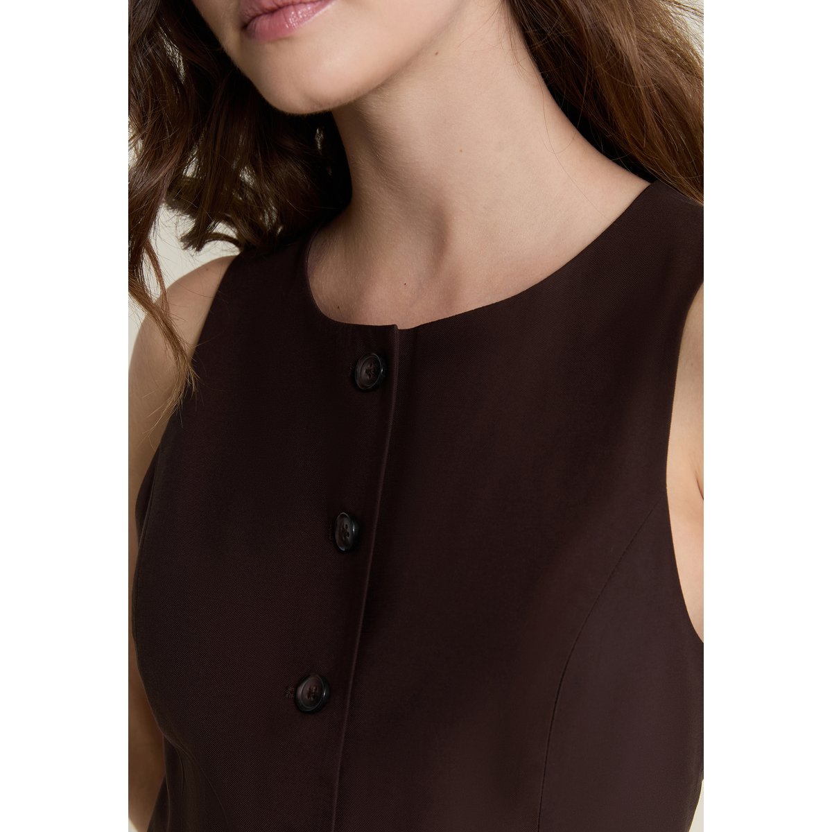 Top sans manches avec boutons HEALING marron, ETAM