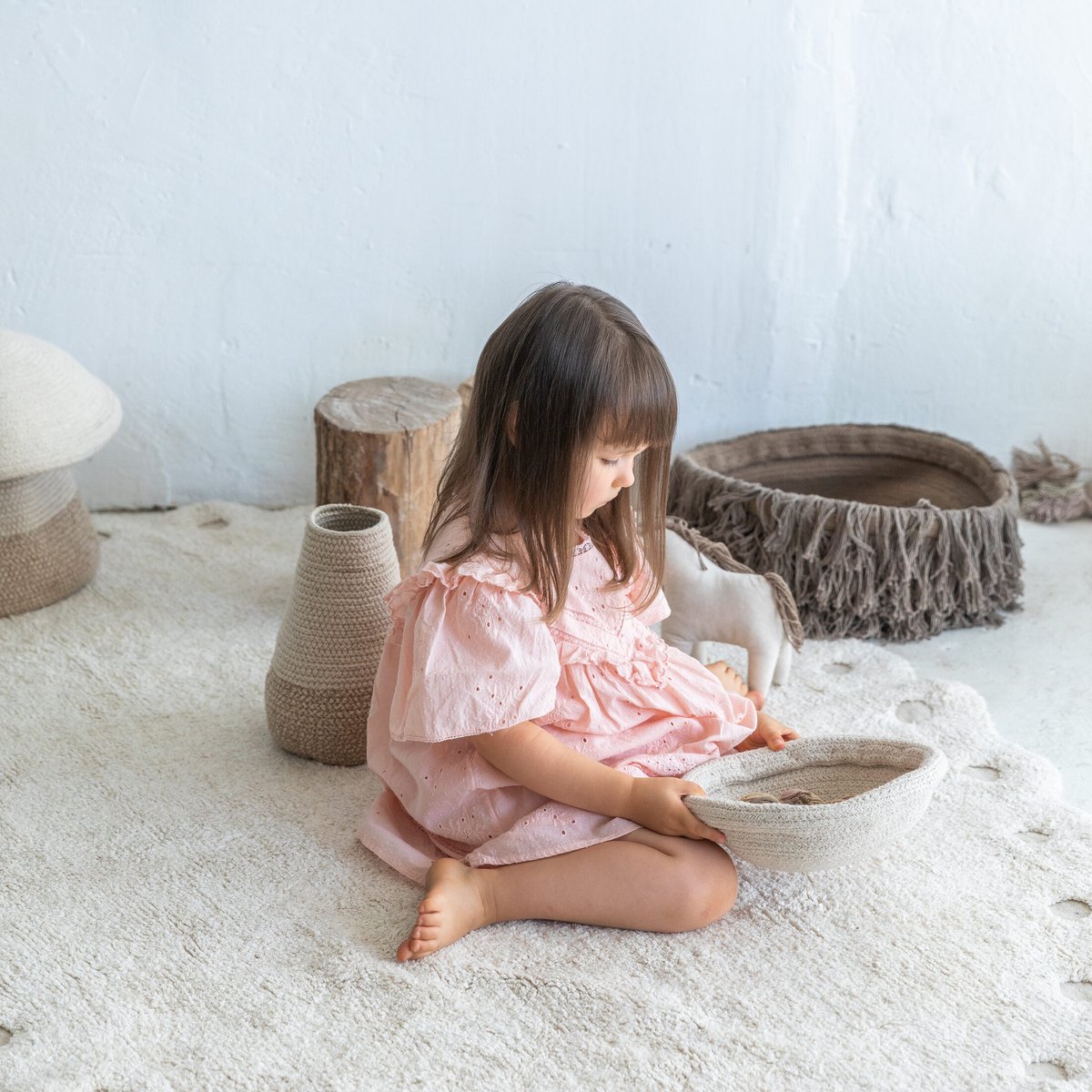 Tapis ovale en coton Pomme de pin COTTON WOODS gris, LORENA CANALS