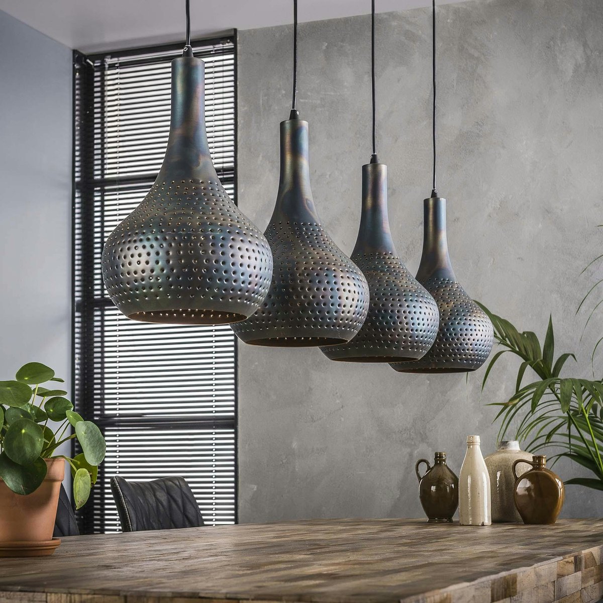 Suspension rétro en métal ajouté noir 4 lampes JAVA noir, PIER IMPORT
