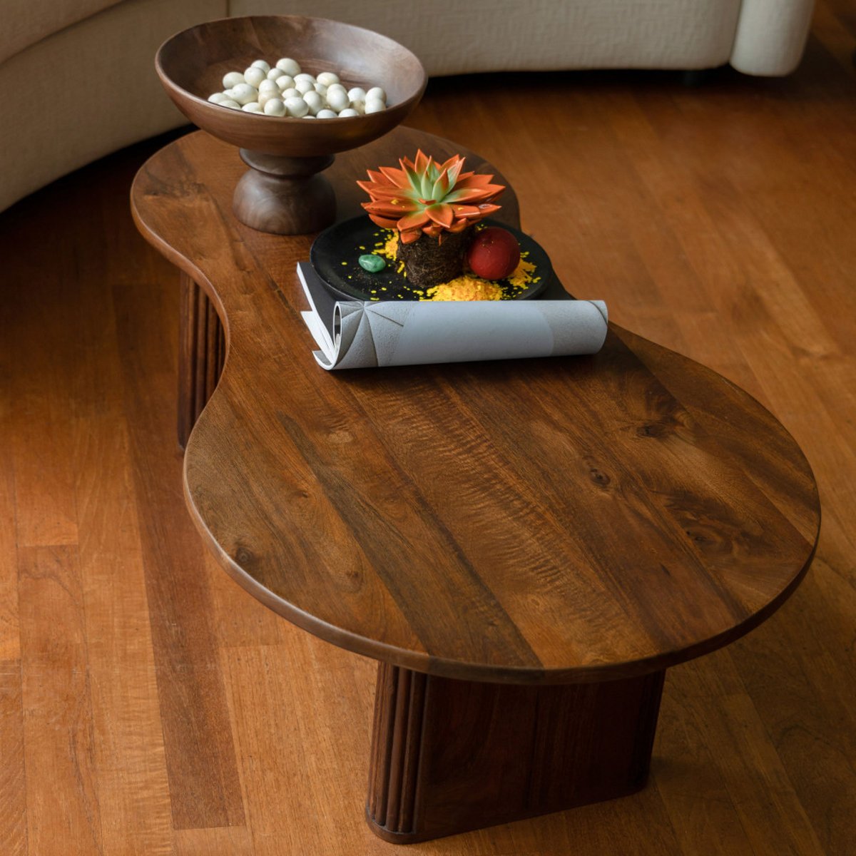 Table basse organique en bois 110x60cm- TILON bois foncé, DUTCHBONE