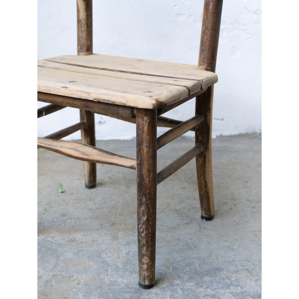 Chaise en bois à lattes pour enfant Ernestine N°1356 - Bon état bois clair, DEBONGOUT