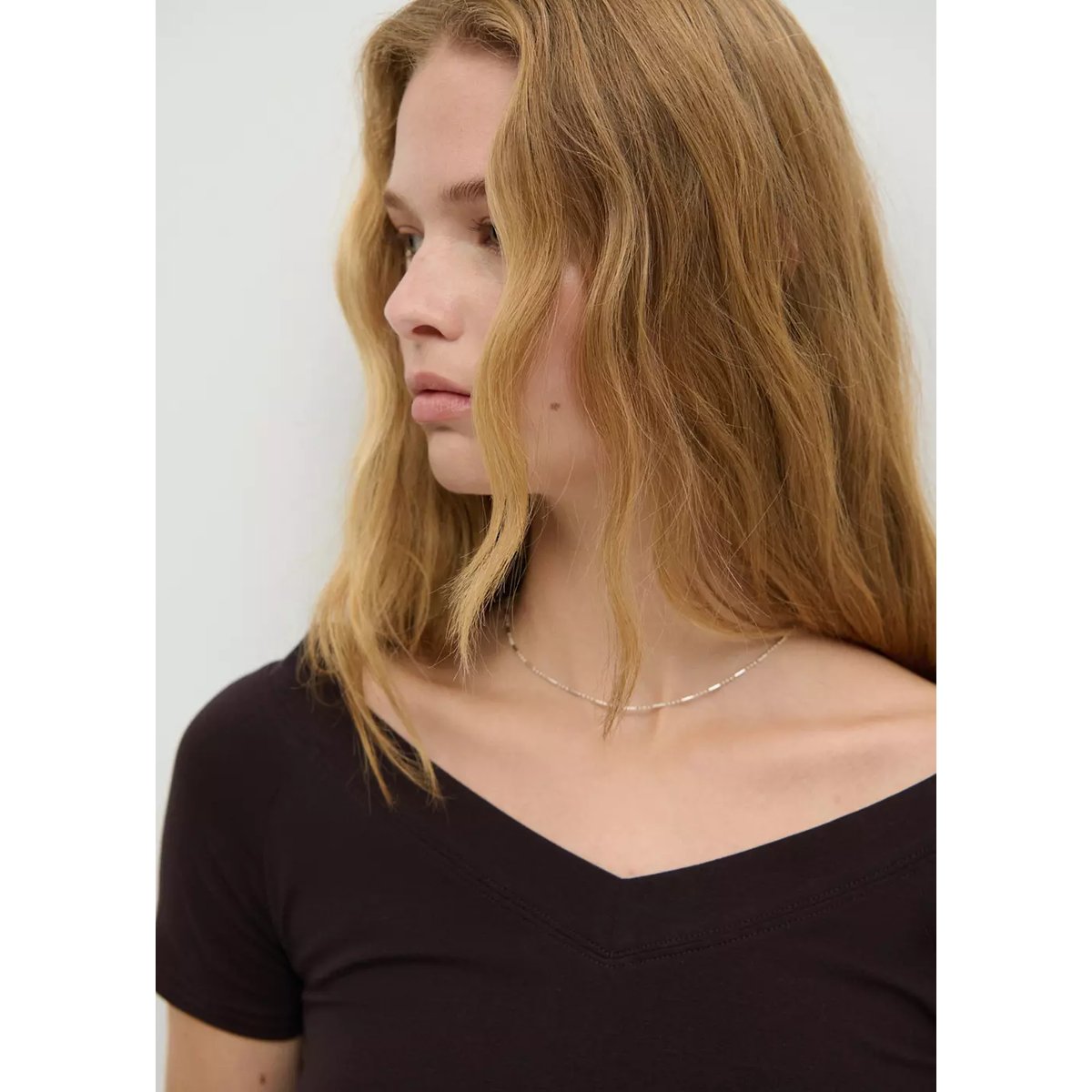 T-shirt décolleté en V marron, MANGO TEEN