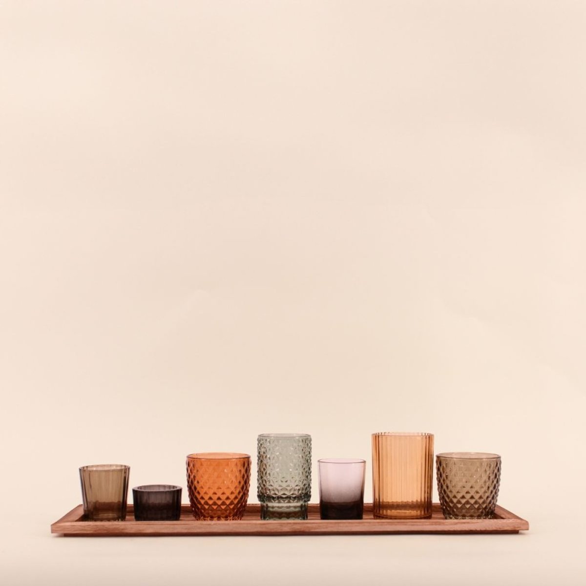 Coffret 7 photophores en verre sur tablette en bois vert, HASHTAG DECO