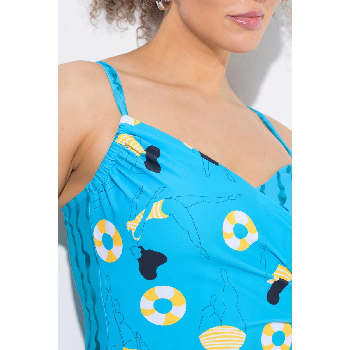 Maillot de bain à bonnets souples. Effet bleu turquoise, ULLA POPKEN