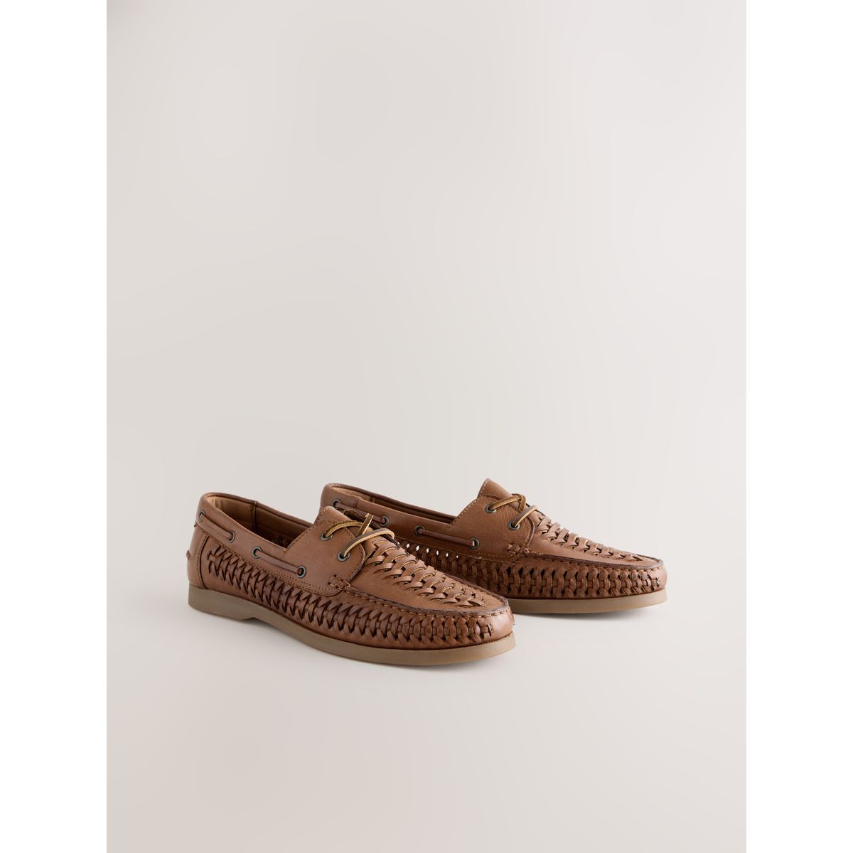 Chaussures bateau en cuir tressé marron fauve, NEXT