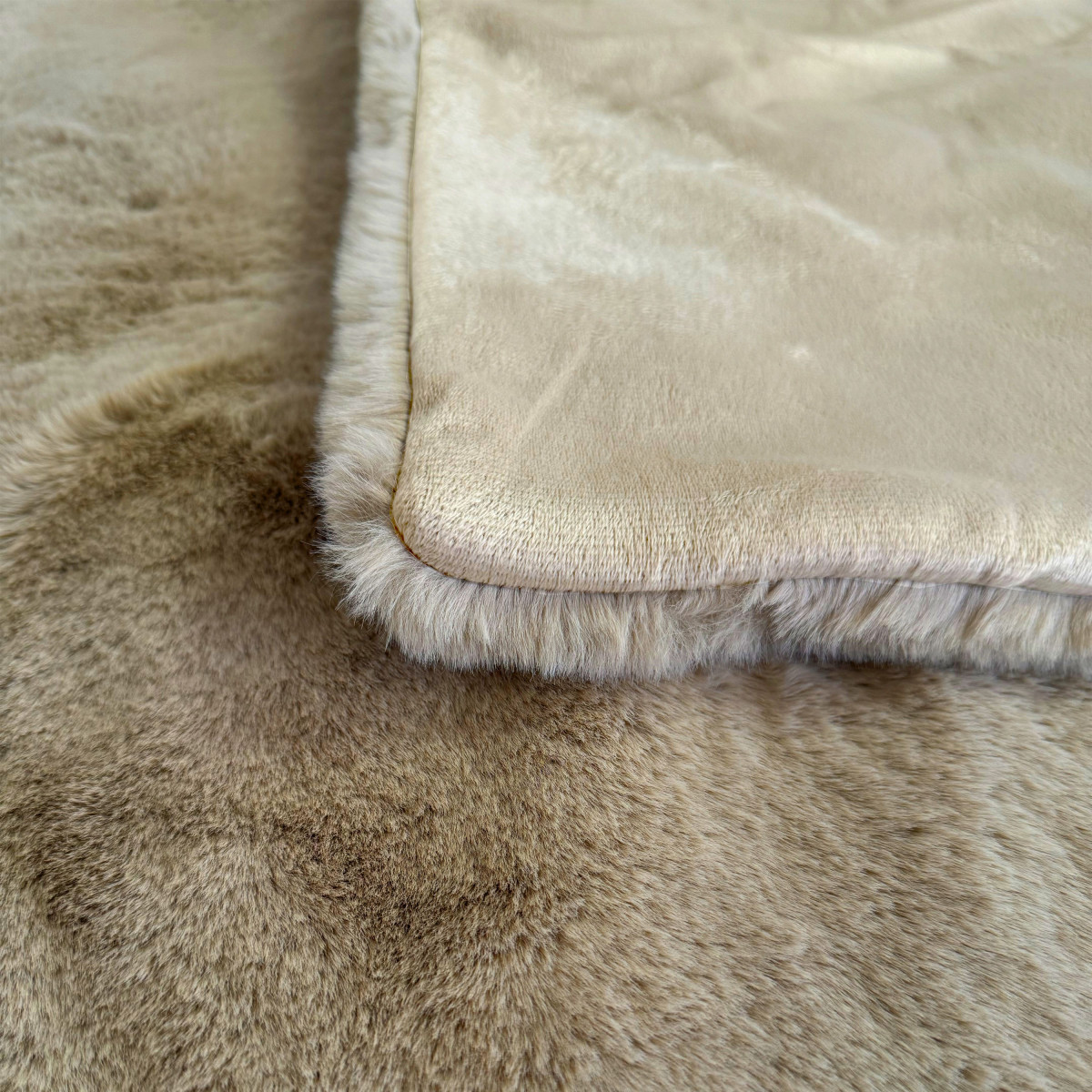 Plaid imitation fourrure 130x180 cm VICTOR beige, FUTURE HOME
