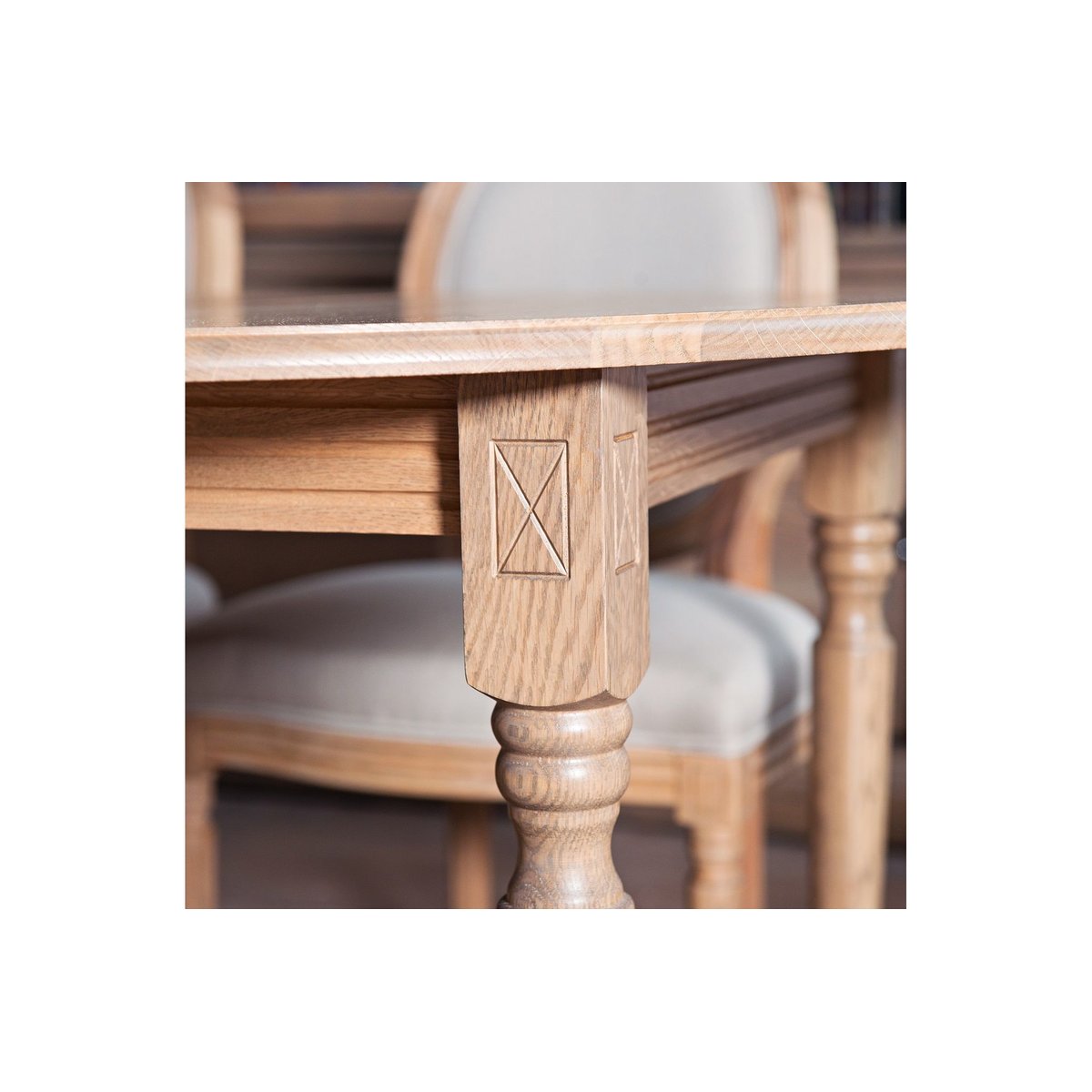 Table extensible ronde bois D115 avec 1 allonge et pieds tournés - VICTORIA chêne, HELLIN, DEPUIS 1862