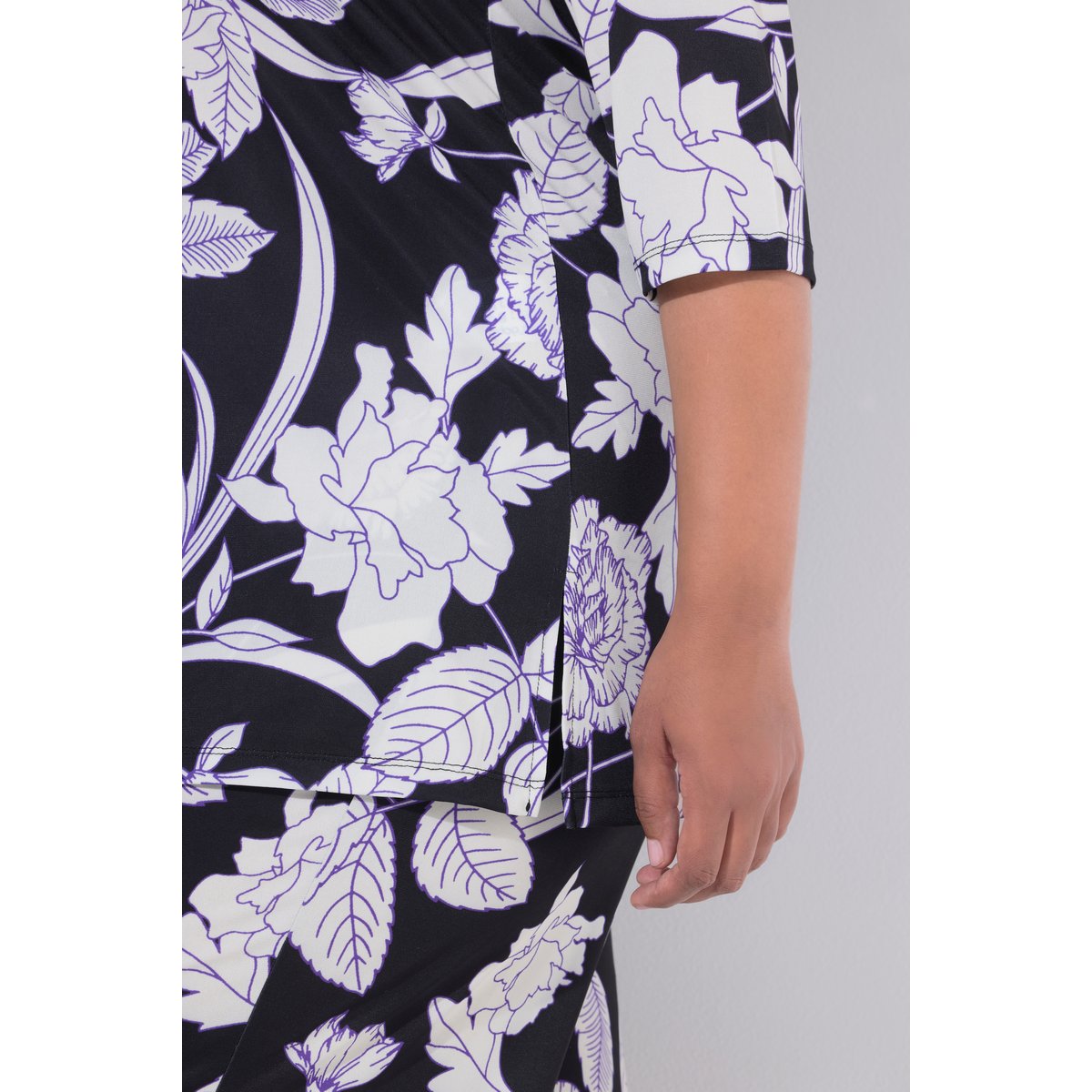 T-shirt long motif à fleurs, coupe évasée noir, ULLA POPKEN