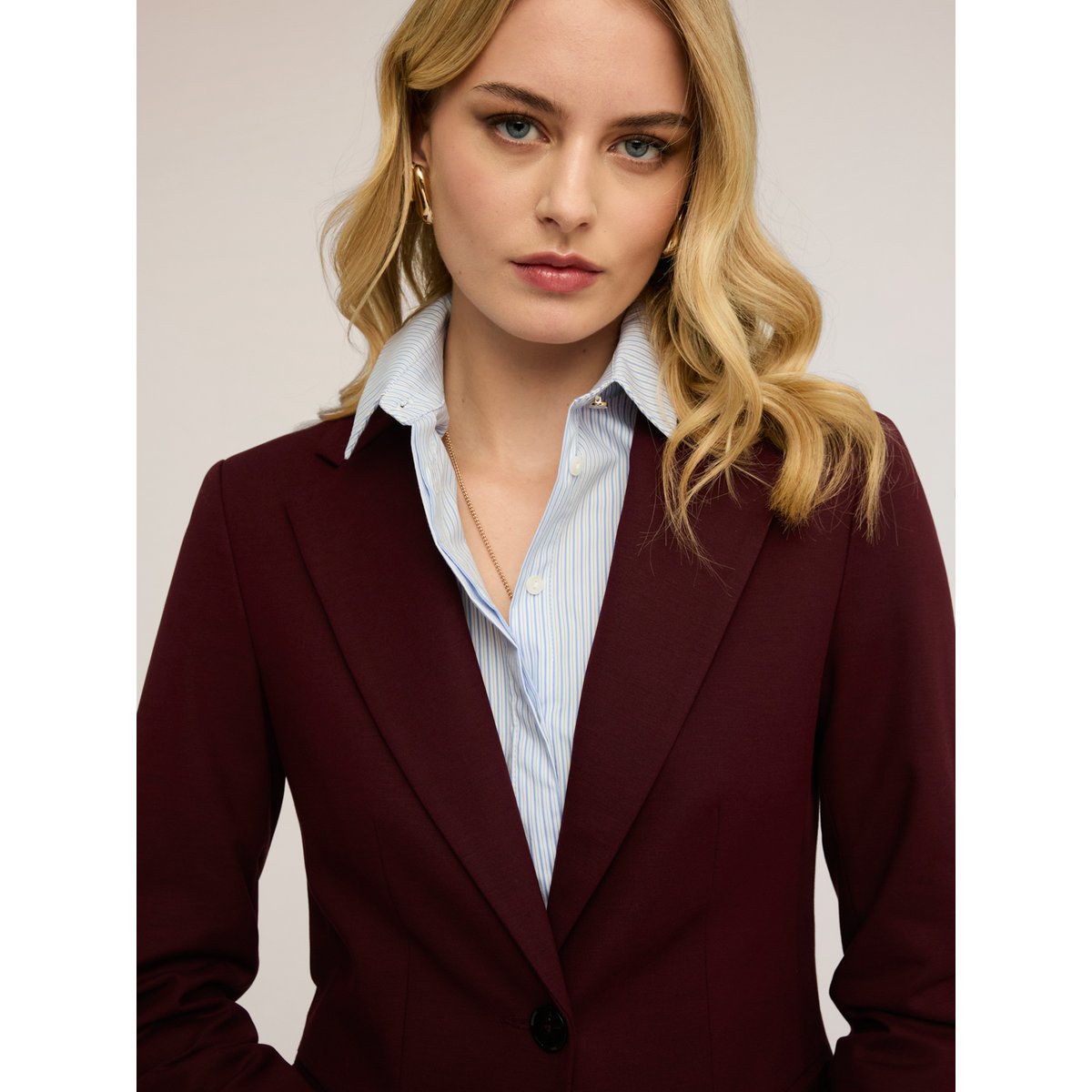 Blazer simple boutonnage en coton viscose burgundy, MOTIVI
