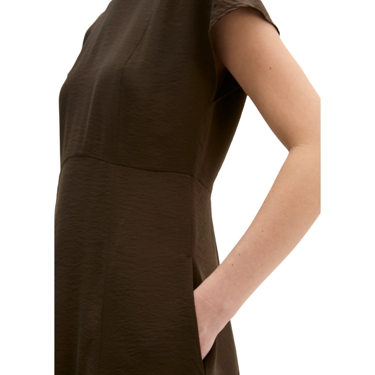 Robe crinkle regular en mélange de viscose gris foncé, MARC O'POLO