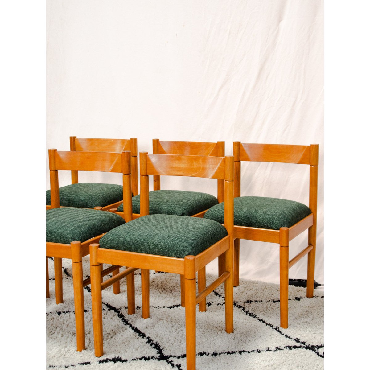 Lot de 6 chaises en hêtre Alma N°2135 - Bon état bois clair, DEBONGOUT