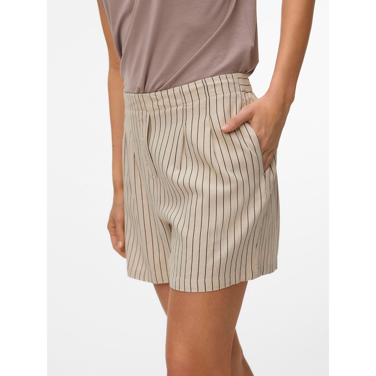 Short rayé ecru/noir, VERO MODA