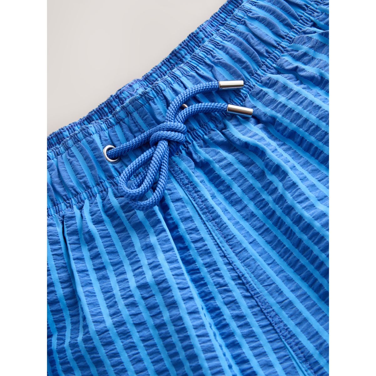 Short de bain 13 cm en seersucker à rayures bleu, NEXT