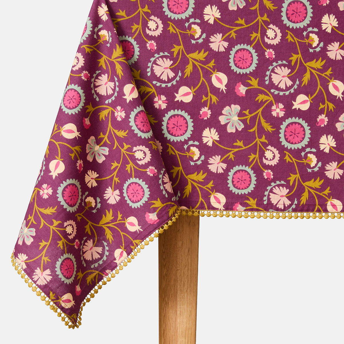 Izild Floral Print Washed Cotton Tablecloth print/plum background, LA REDOUTE INTERIEURS