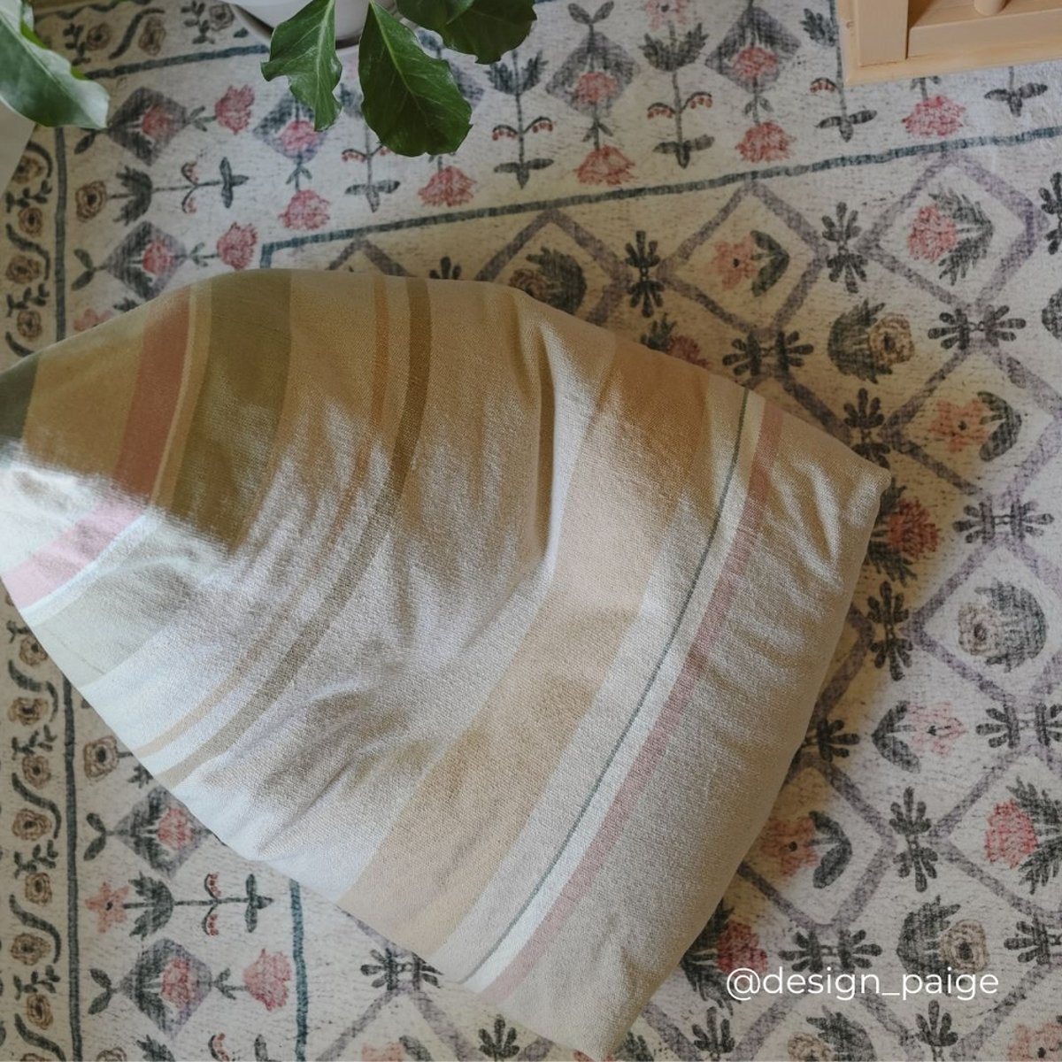 Pouf Cleo - EXCLUSIVE ONLINE nude vintage, olive, LORENA CANALS