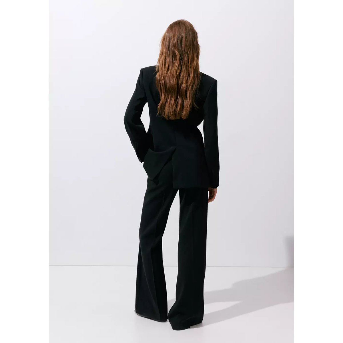Blazer de costume croisé avec ceinture noir, MANGO