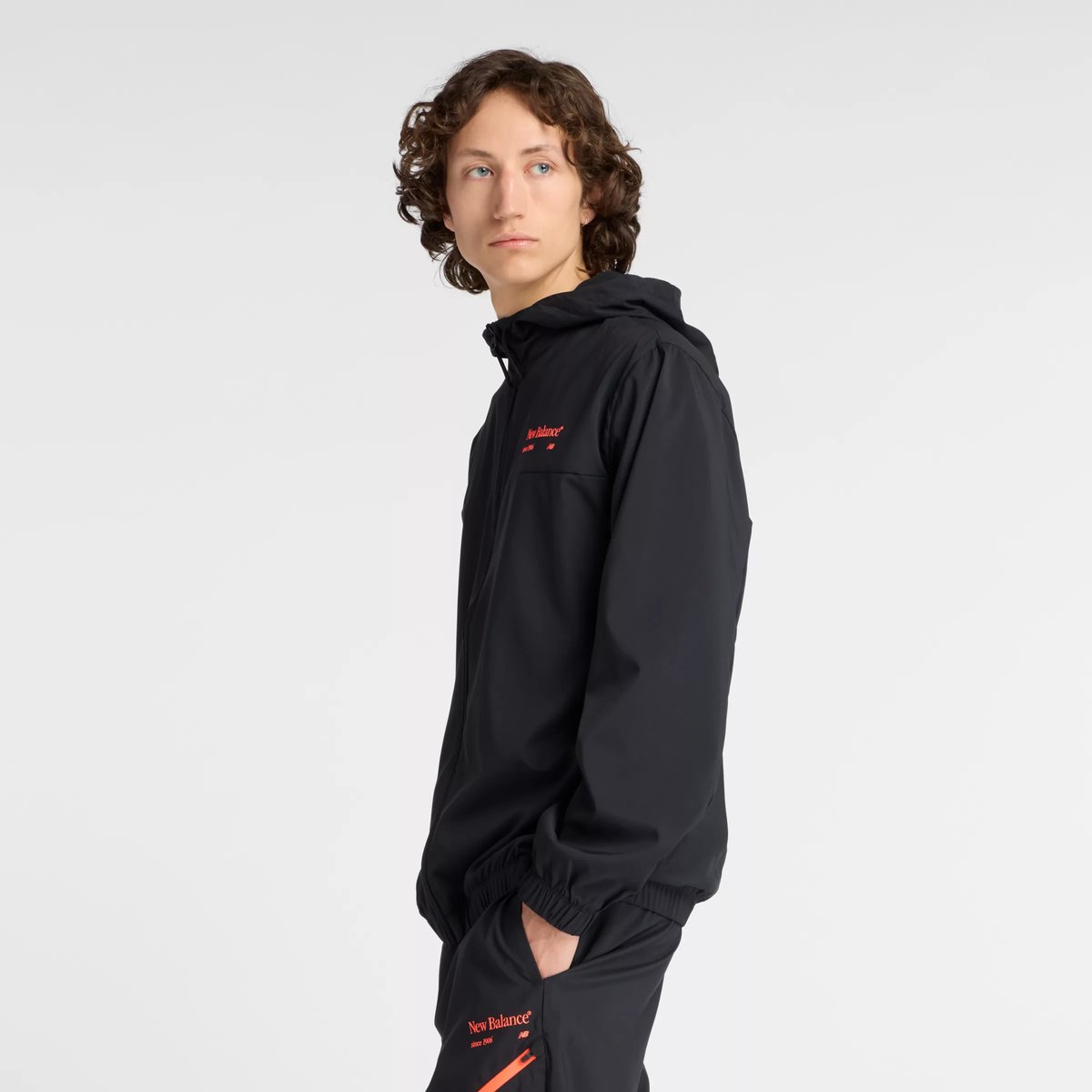 Reimagined Woven Graphic Jacket noir - 7bk, NEW BALANCE