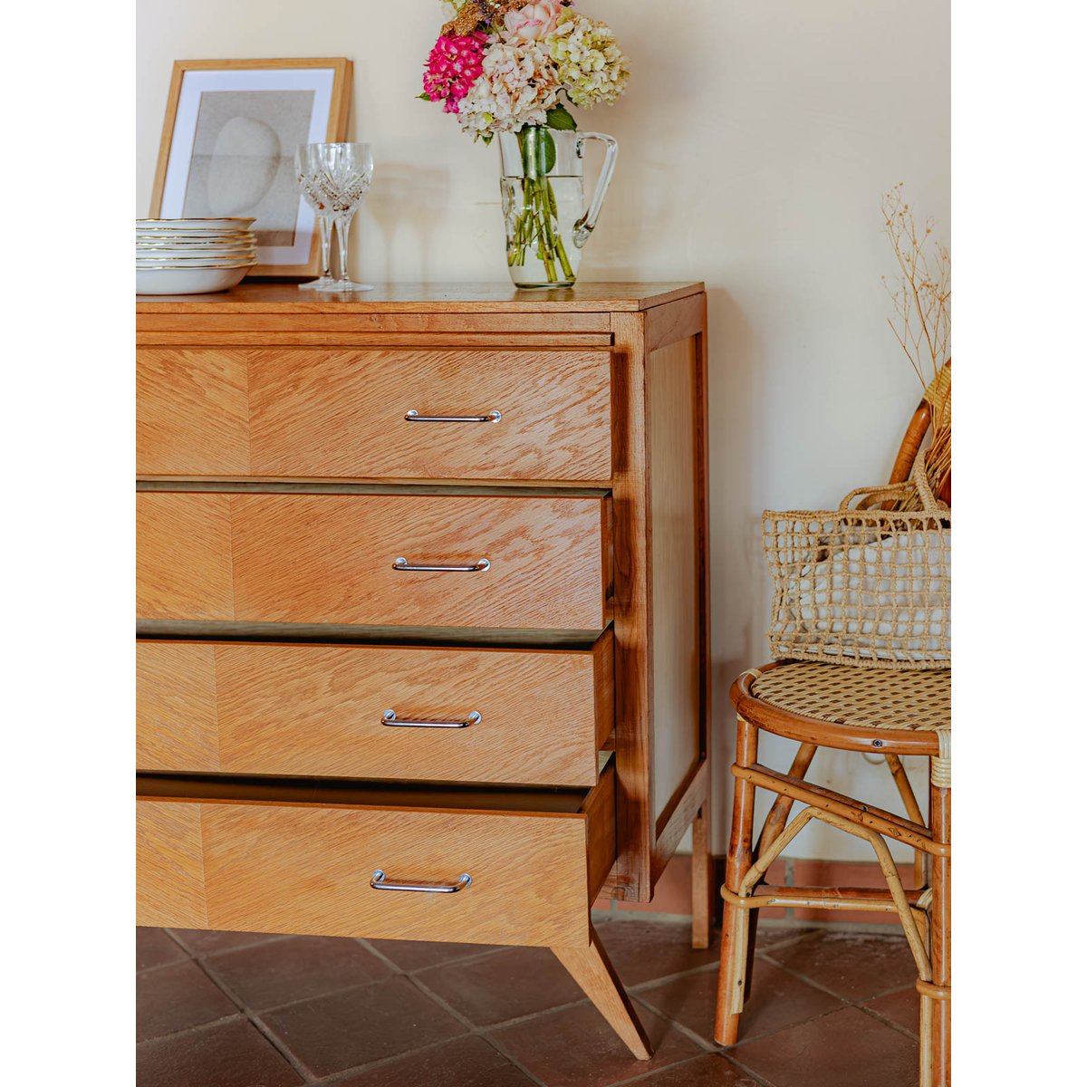 Commode mid-century modern Olga N°693 - Bon état bois clair, DEBONGOUT