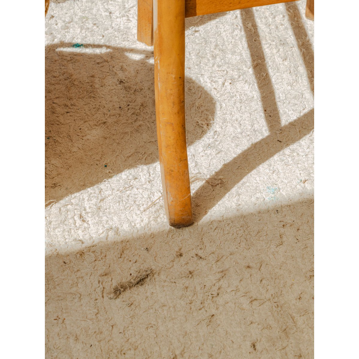 Lot de 8 chaises en bois Claude N°1406 - Bon état bois clair, DEBONGOUT