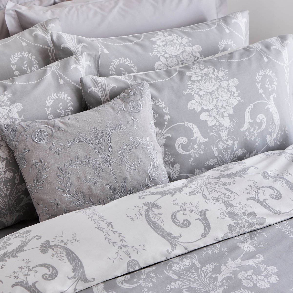 Parure de lit fleurie baroque damassé Josette Steel, housse de couette + 2 taies pour lit en 140 gris, LAURA ASHLEY