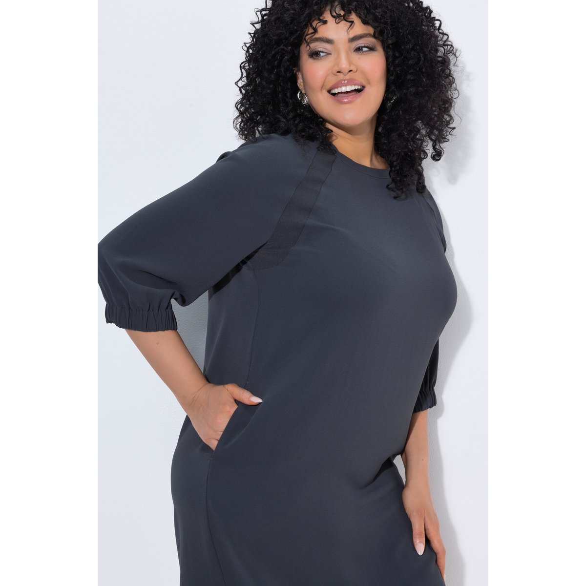 Robe décolleté rond et manches 3/4 ballon olive foncé, ULLA POPKEN