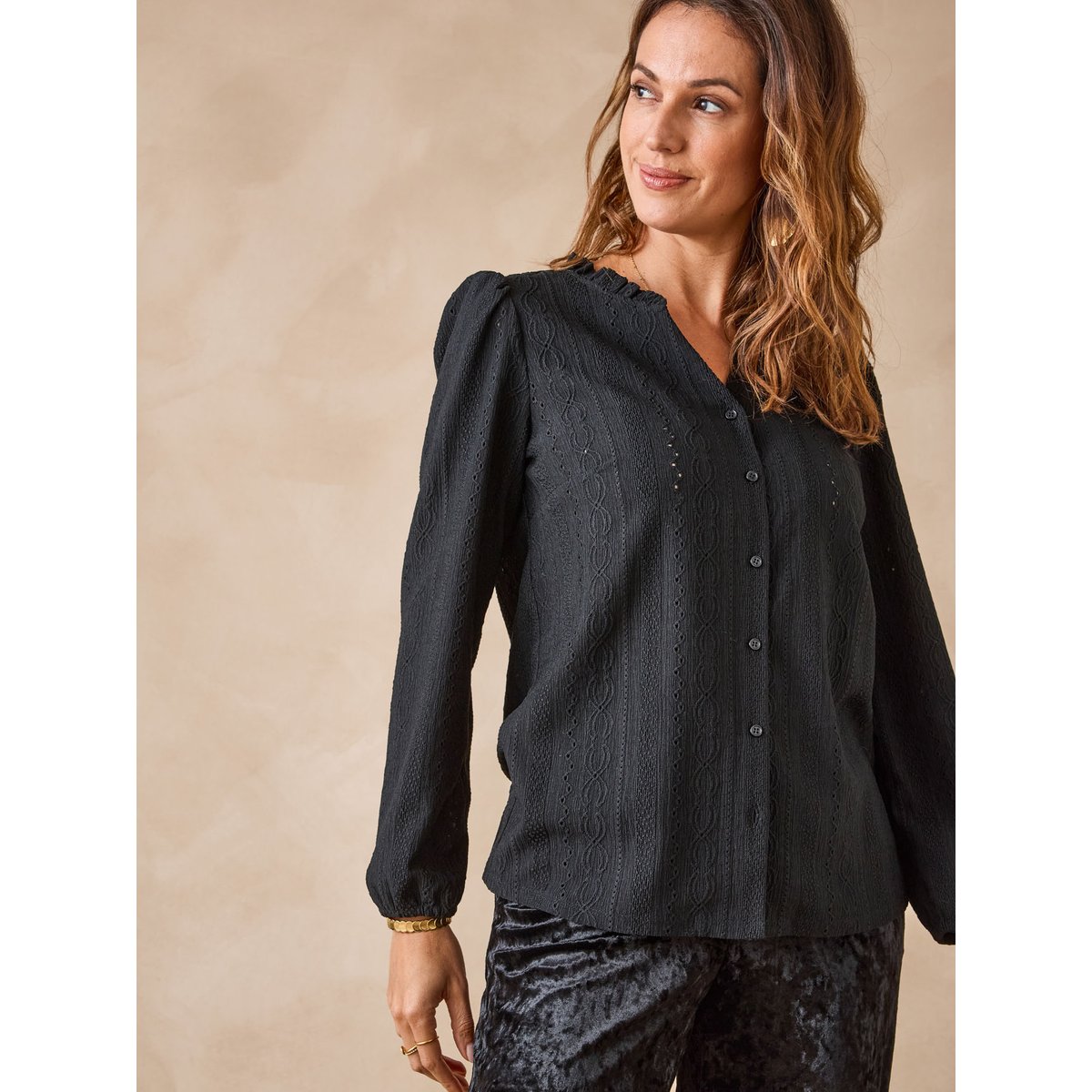 Blouse encolure fantaisie en maille noir, DAXON
