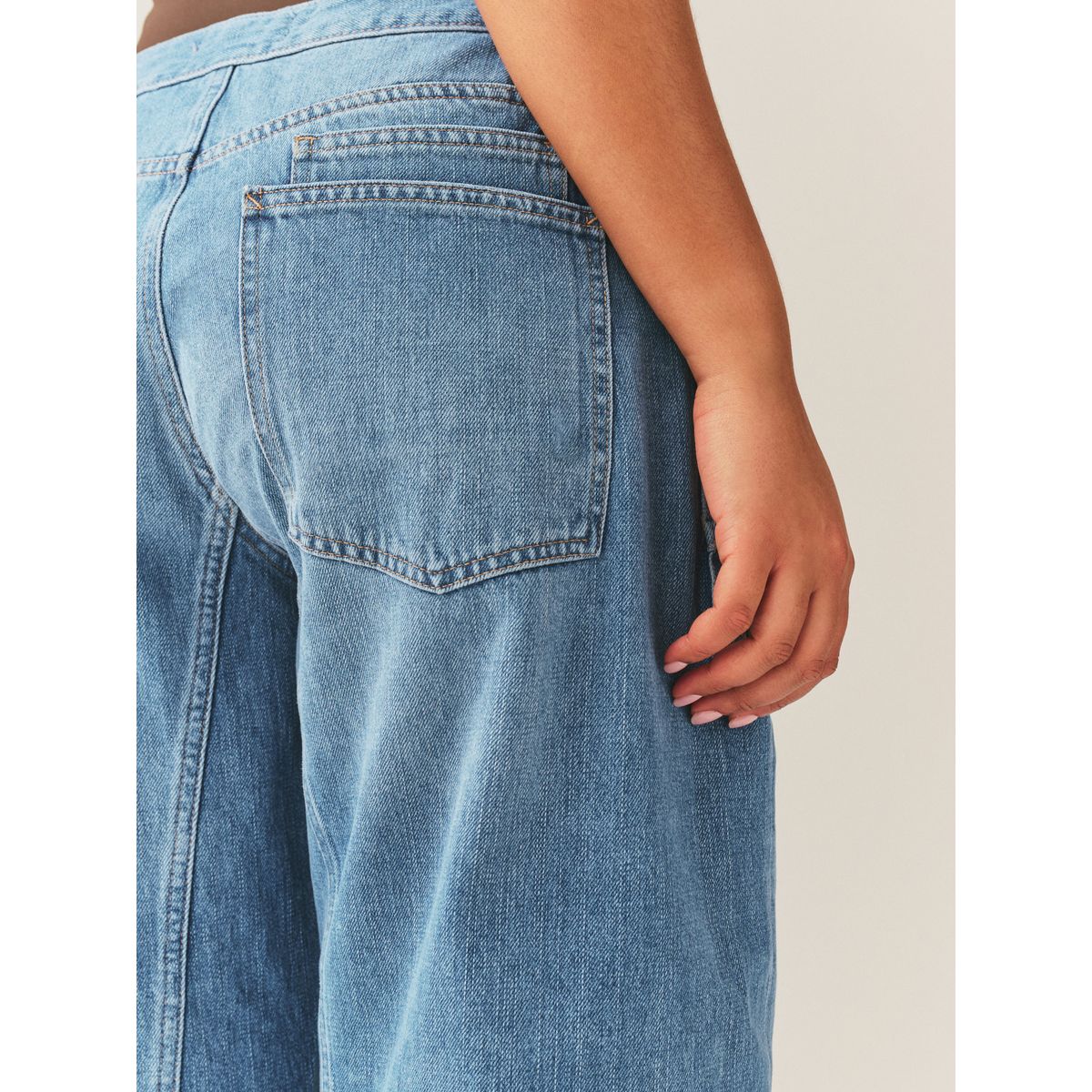 Jean bouffant coupe sablier à deux poches bleu moyen, NEXT