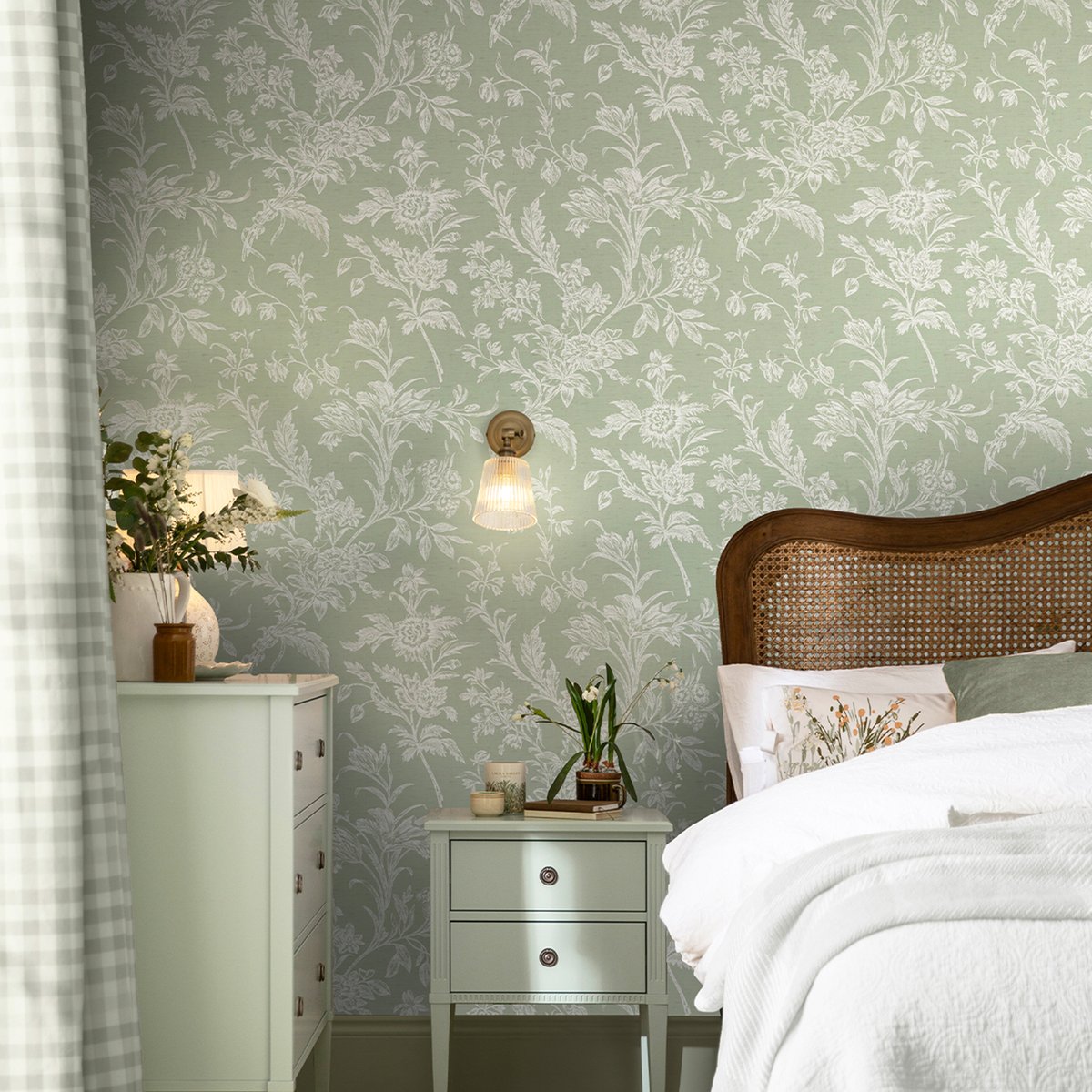 Papier peint fleuri Lloyd vert sauge, beige, LAURA ASHLEY