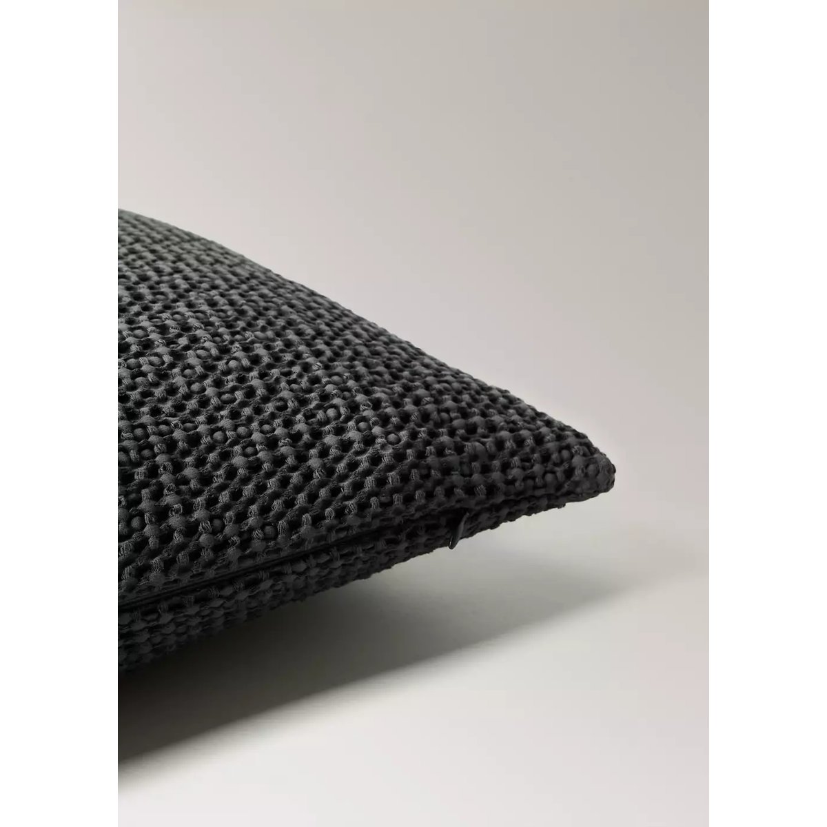 Housse de coussin en coton garment-dyed waffle 50x50 cm gris, MANGO HOME