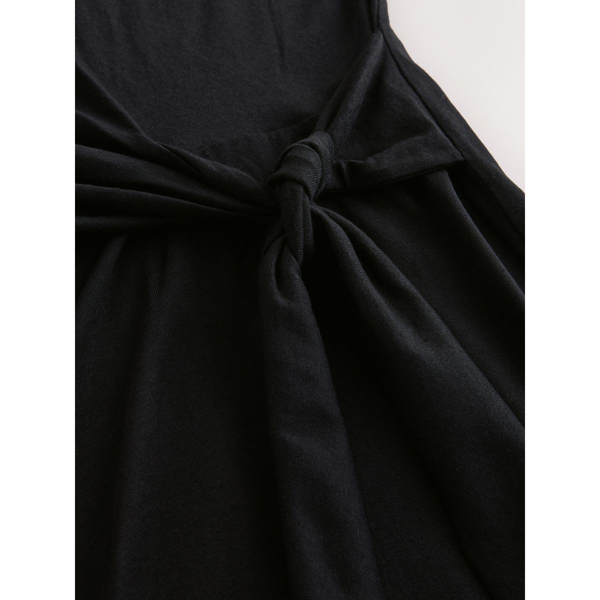 Robe t-shirt mi-longue avec lien à nouer noir, NEXT